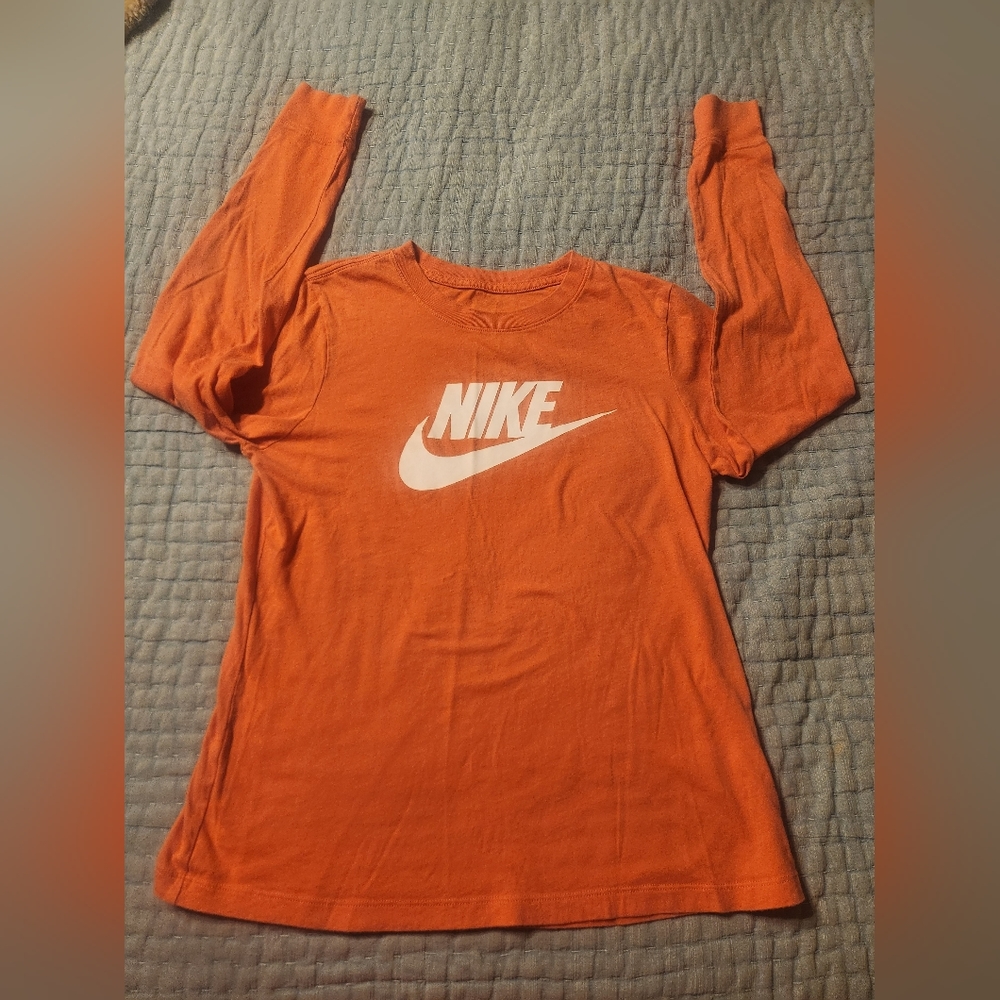 Adult Small Nike LS Tshirt